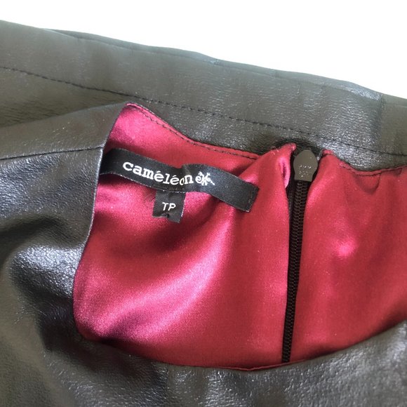 🇨🇦 Short vegan leather dress - Picture 8 of 10